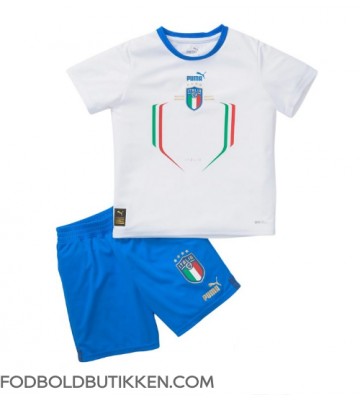 Italien Udebanetrøje Børn 2022 Kortærmet (+ Korte bukser)